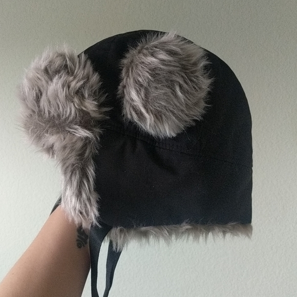 Fuzzy Hat with ears :3 - Picture 5 of 8